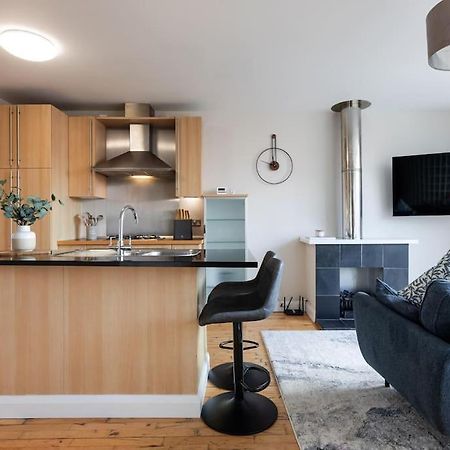 Modern Penthouse Apartment 2 Bed, 2 Bath Sleeps 6 City Centre Belfast Kültér fotó