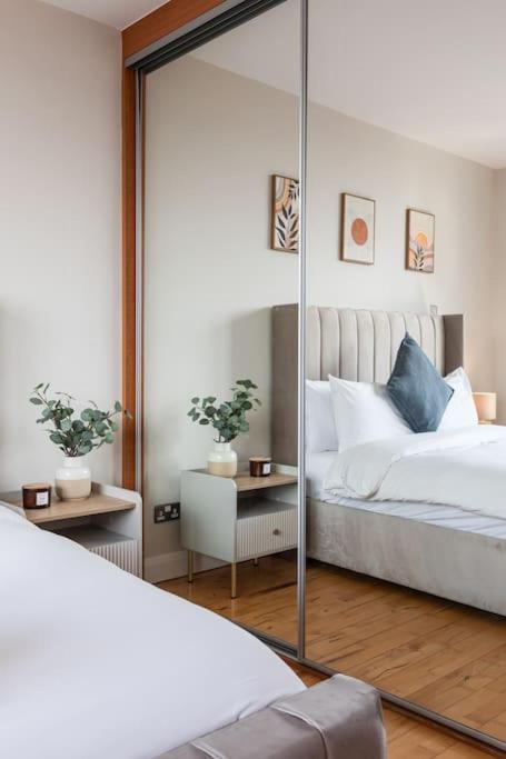Modern Penthouse Apartment 2 Bed, 2 Bath Sleeps 6 City Centre Belfast Kültér fotó