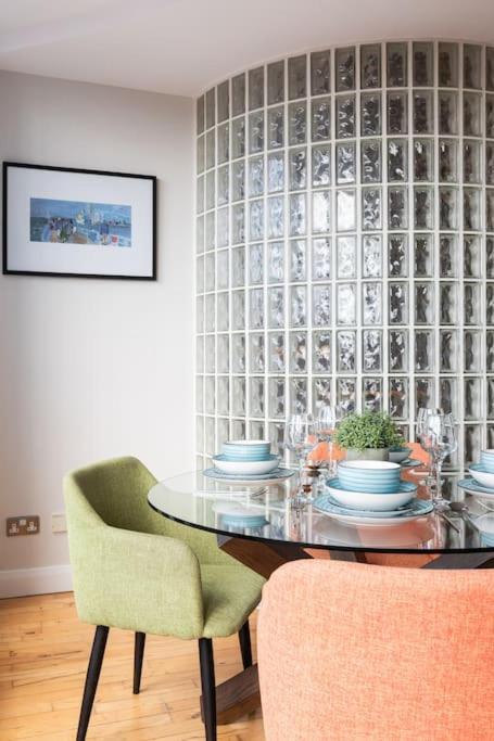Modern Penthouse Apartment 2 Bed, 2 Bath Sleeps 6 City Centre Belfast Kültér fotó