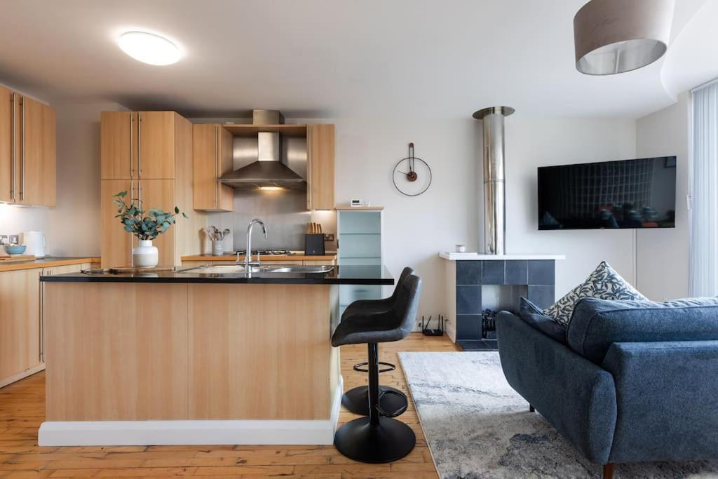 Modern Penthouse Apartment 2 Bed, 2 Bath Sleeps 6 City Centre Belfast Kültér fotó